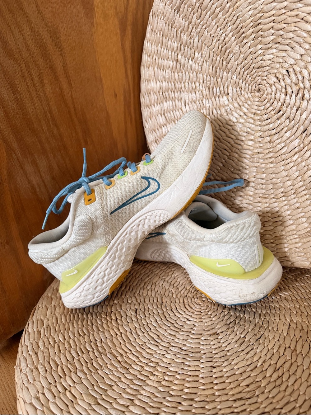 Nike ZoomX Invincible Run Flyknit 2 —
Sun Club Sail Hot Curry